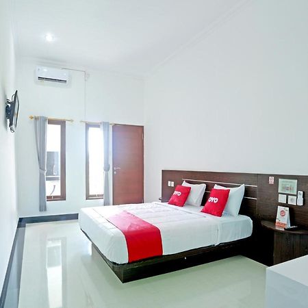 Oyo 90859 Cahaya Guest House Pesanggaran 외부 사진