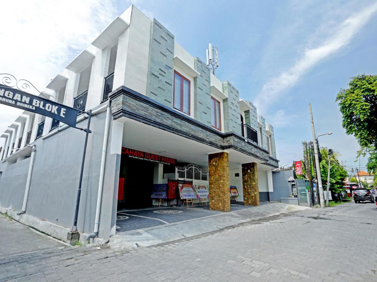 Oyo 90859 Cahaya Guest House Pesanggaran 외부 사진