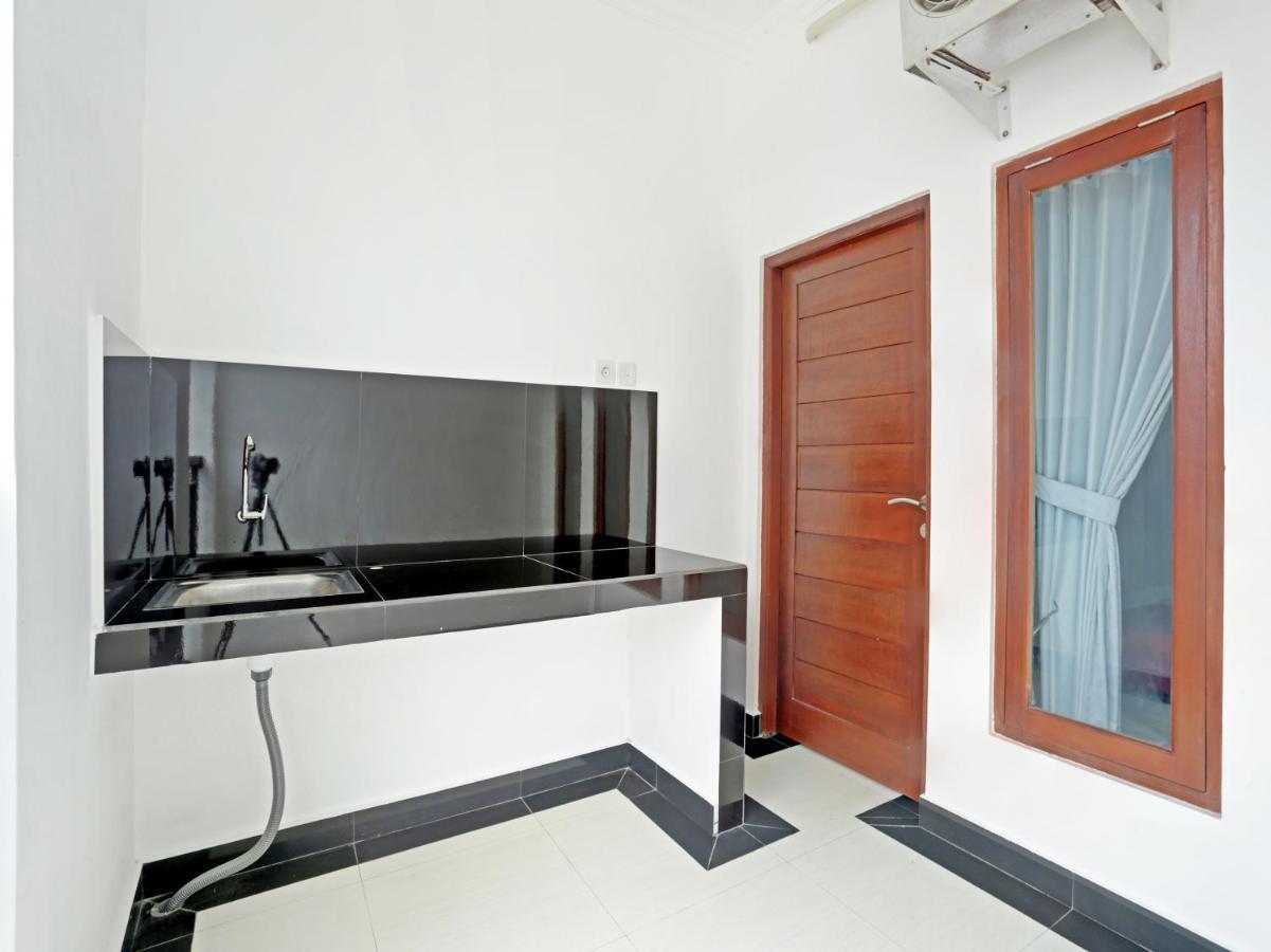 Oyo 90859 Cahaya Guest House Pesanggaran 외부 사진