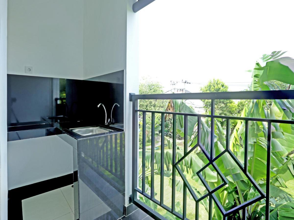 Oyo 90859 Cahaya Guest House Pesanggaran 외부 사진